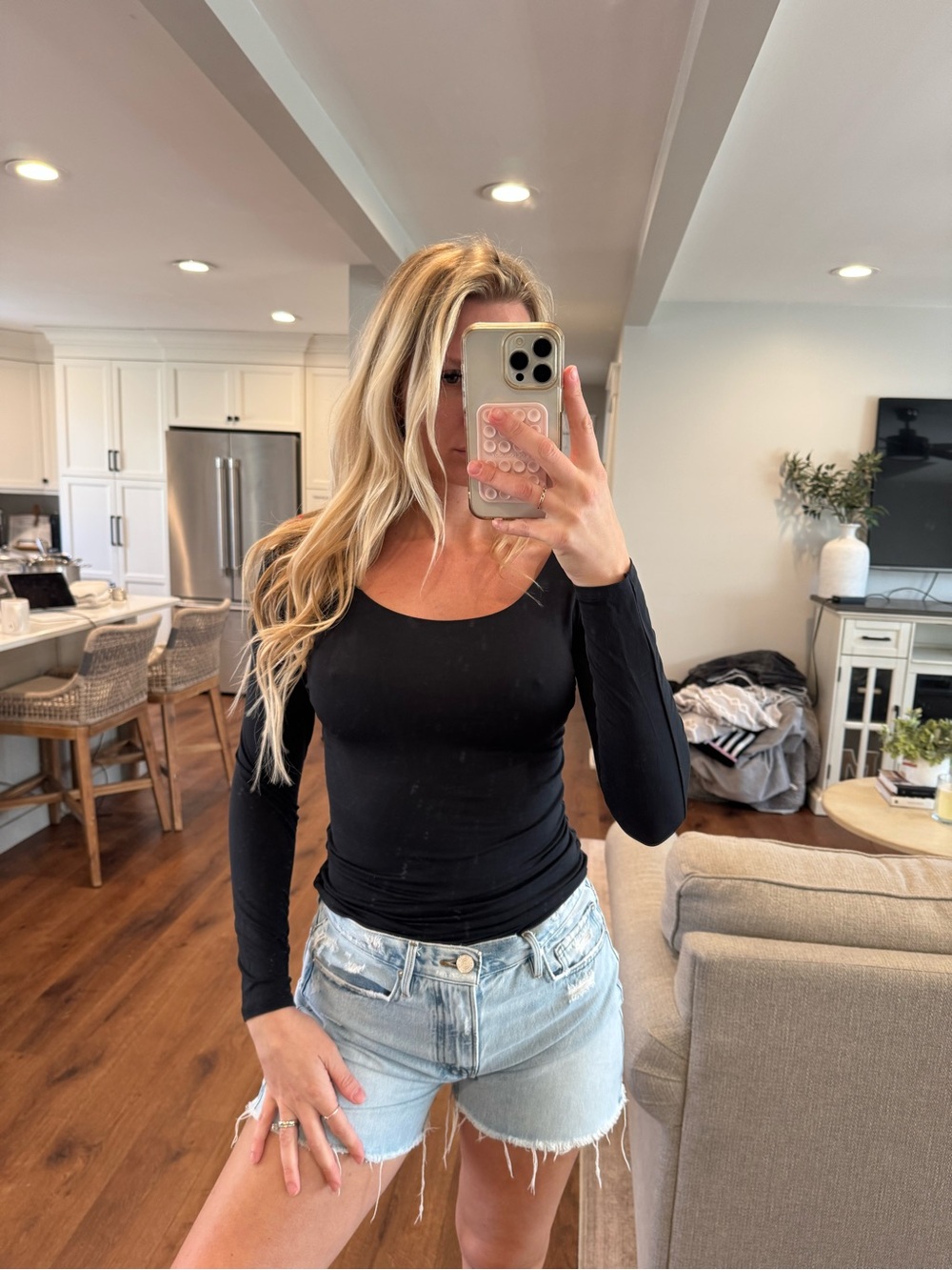 Everlane Plain Black Tee M